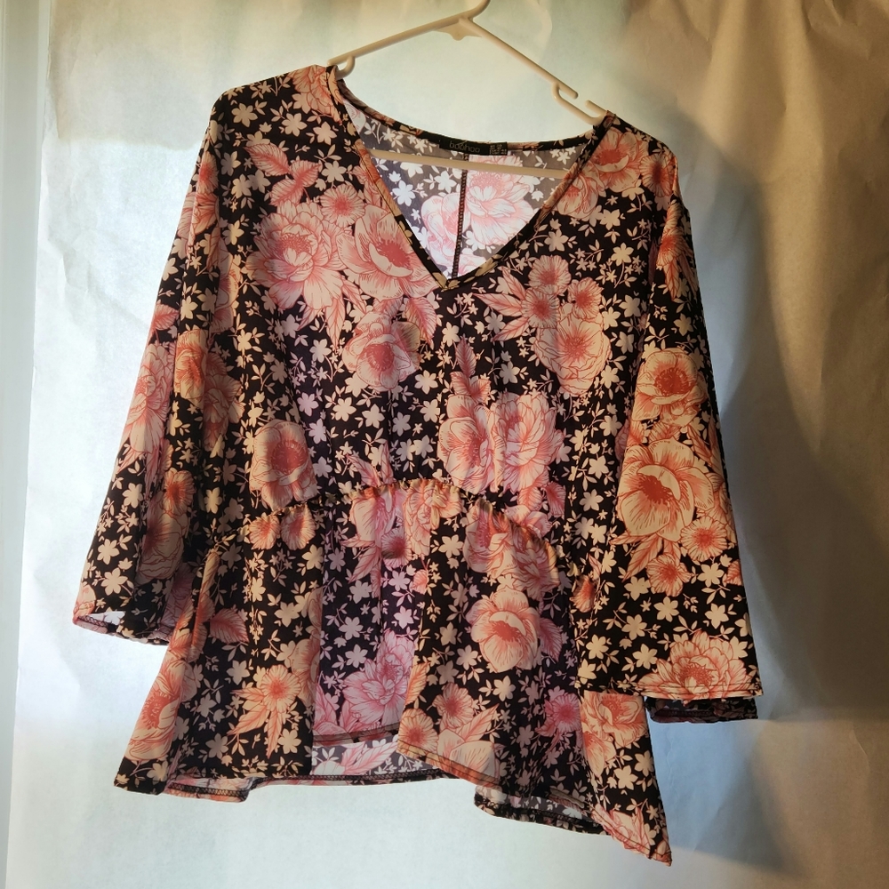 Black Floral V-Neck Blouse by Boohoo Plus Size 16